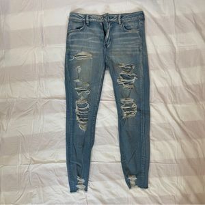 Ripped American Eagle Demin Jeans